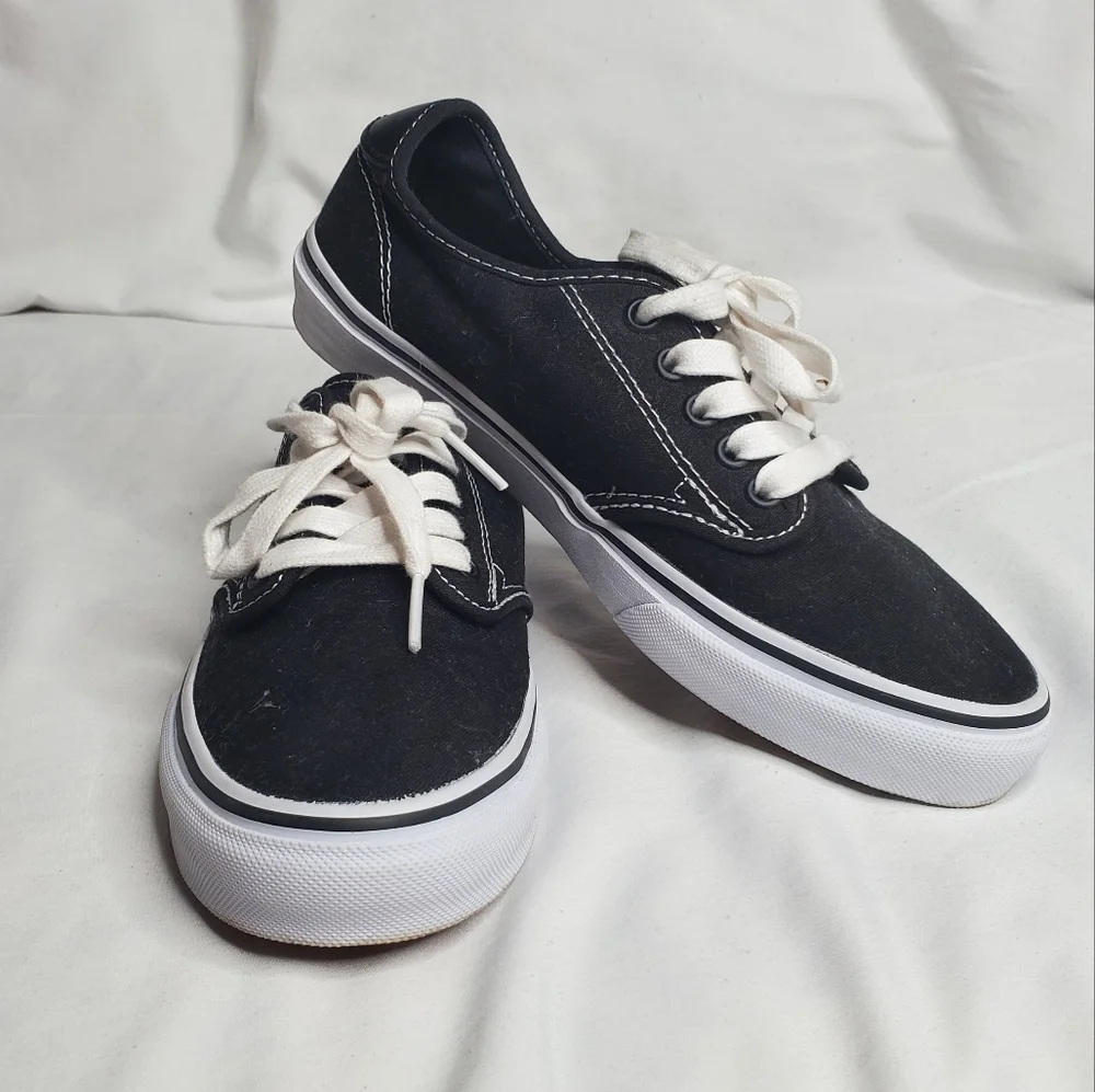 Vans - Picture 1 of 5